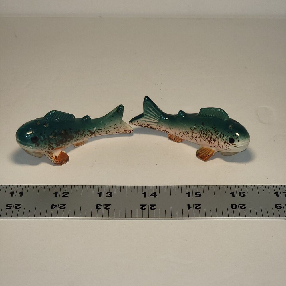 Vntg Ceramic Rainbow Trout Fish Salt & Pepper Shakers Cabin Decor Made In Japan